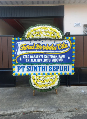 Papan Bunga Duka di Tumpung Ulung